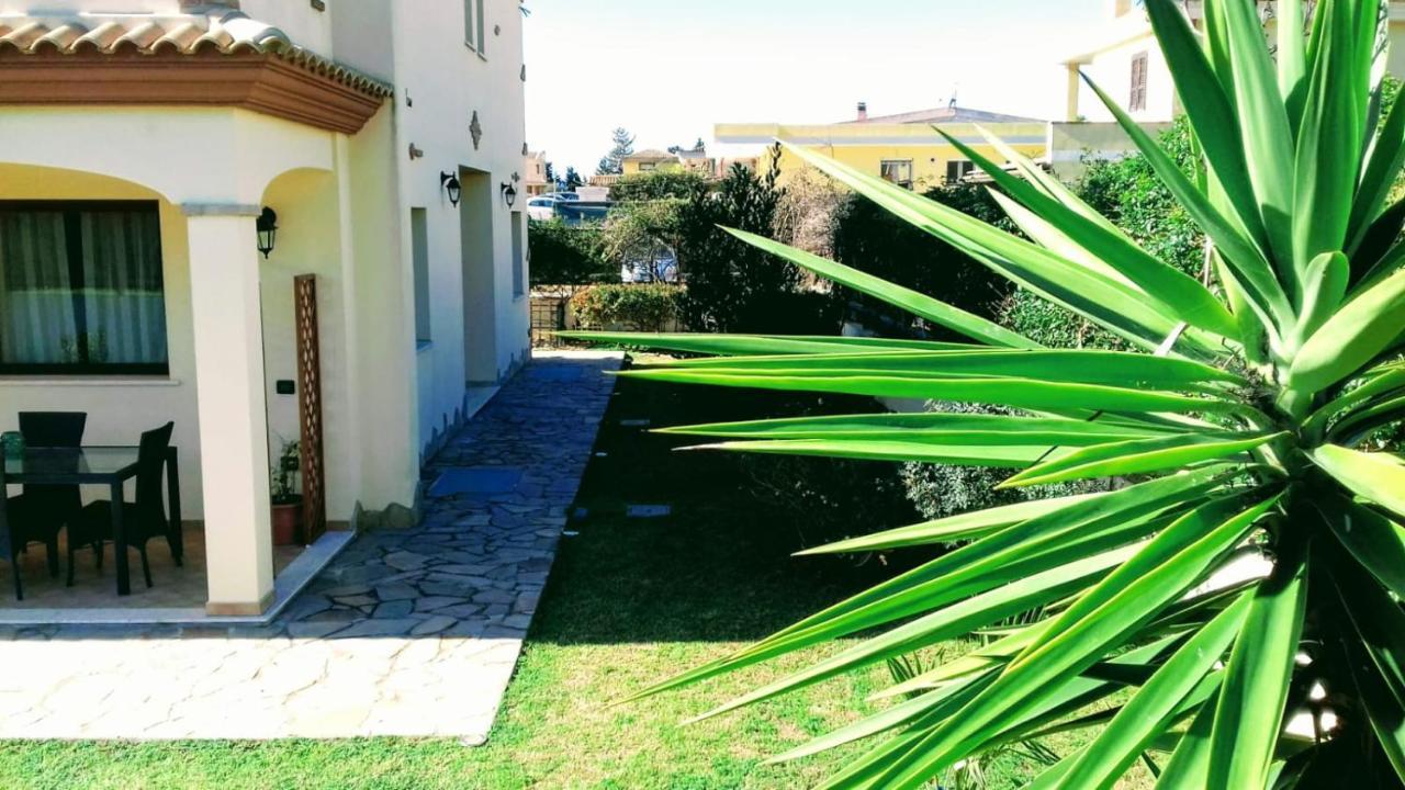 Casa Vacanze Menta Fiorita 플루미니 디 콰르투 외부 사진