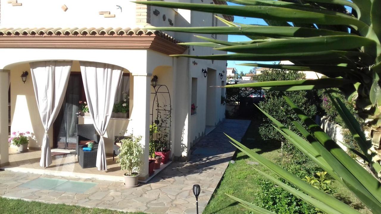 Casa Vacanze Menta Fiorita 플루미니 디 콰르투 외부 사진